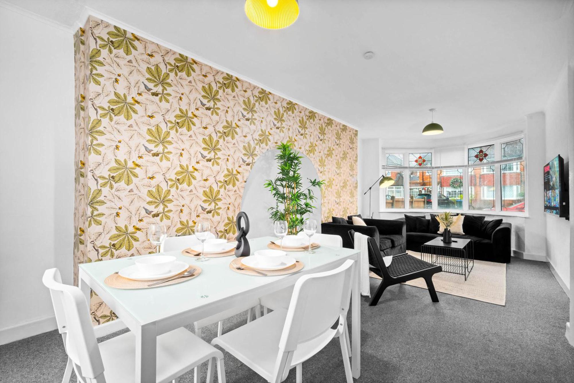 Stylish 3 Bedroom House - Parking - Garden - Great Barr - Netflix - Top Rated -121J Birmingham Bagian luar foto