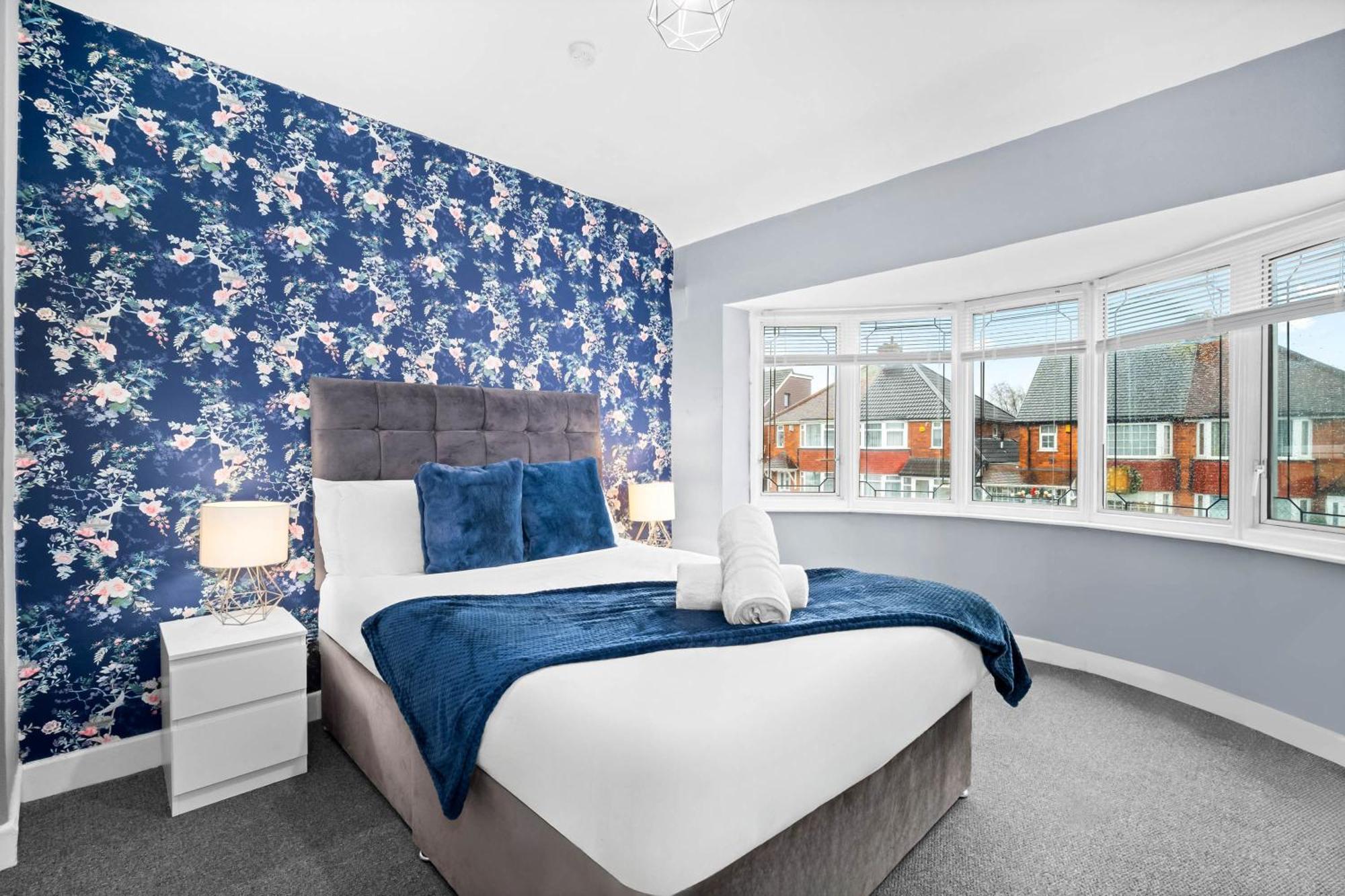 Stylish 3 Bedroom House - Parking - Garden - Great Barr - Netflix - Top Rated -121J Birmingham Bagian luar foto