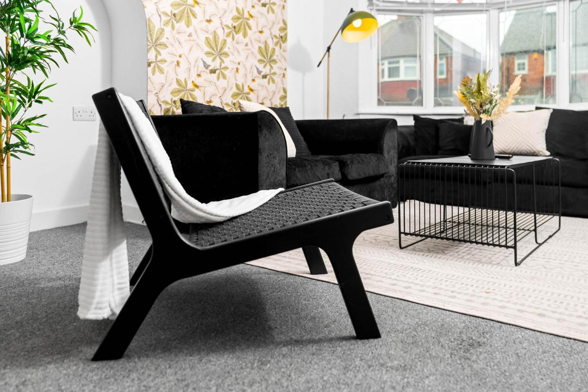 Stylish 3 Bedroom House - Parking - Garden - Great Barr - Netflix - Top Rated -121J Birmingham Bagian luar foto